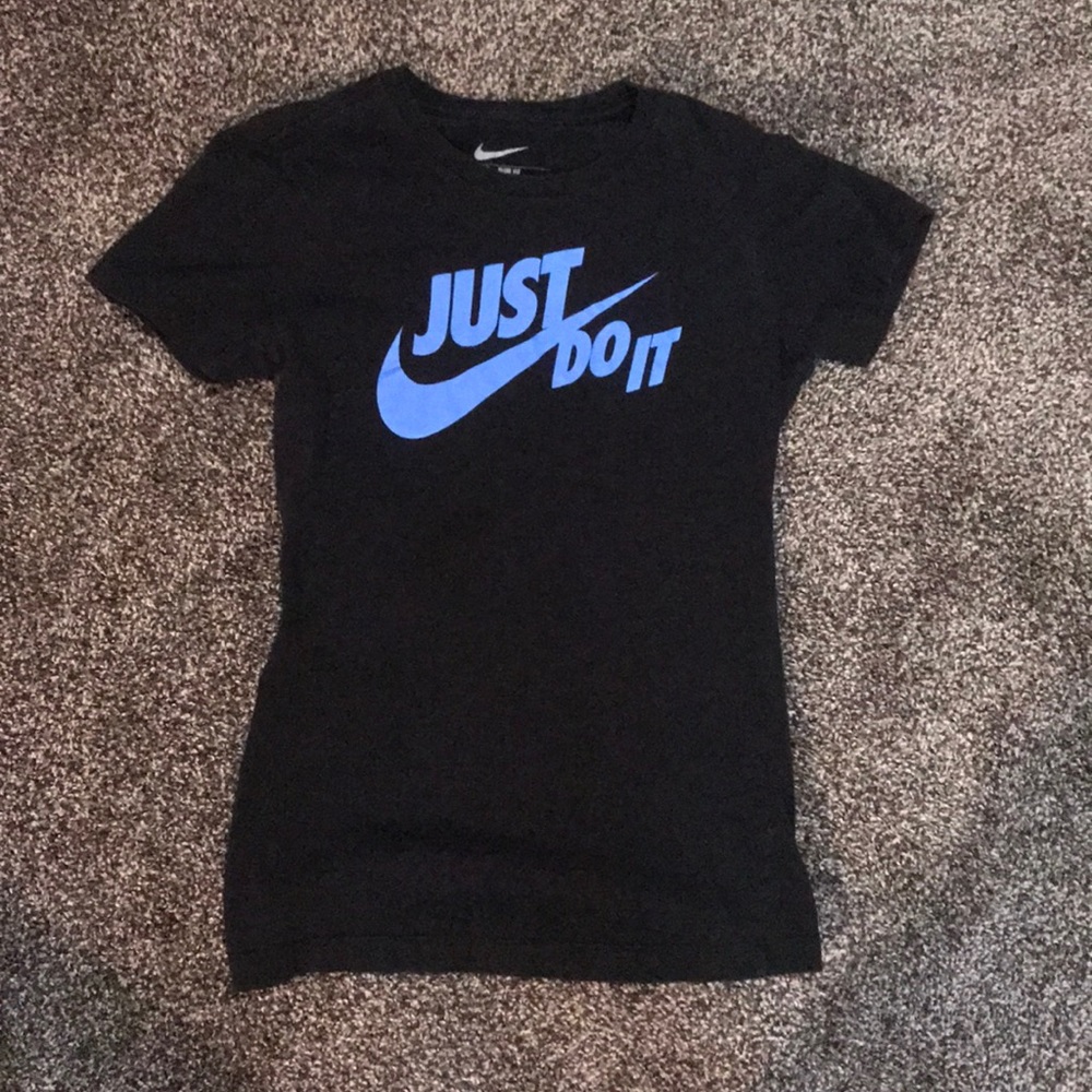 Nike tee shirt